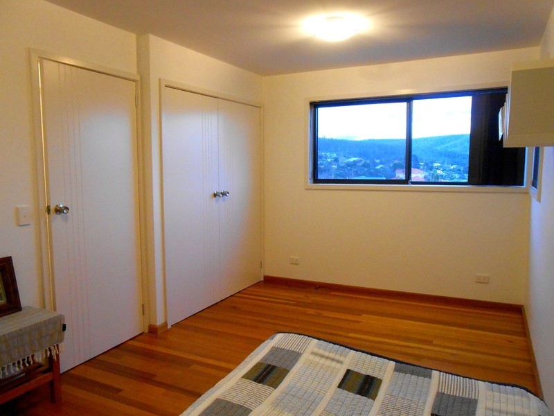 1/40 Queens Parade, Kingston TAS 7050