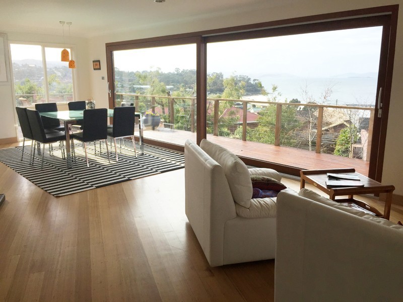 14 Tarana Road, Blackmans Bay TAS 7052