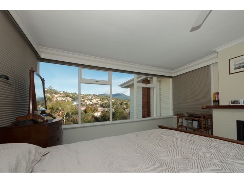 39 Mawhera Avenue, Sandy Bay TAS 7005