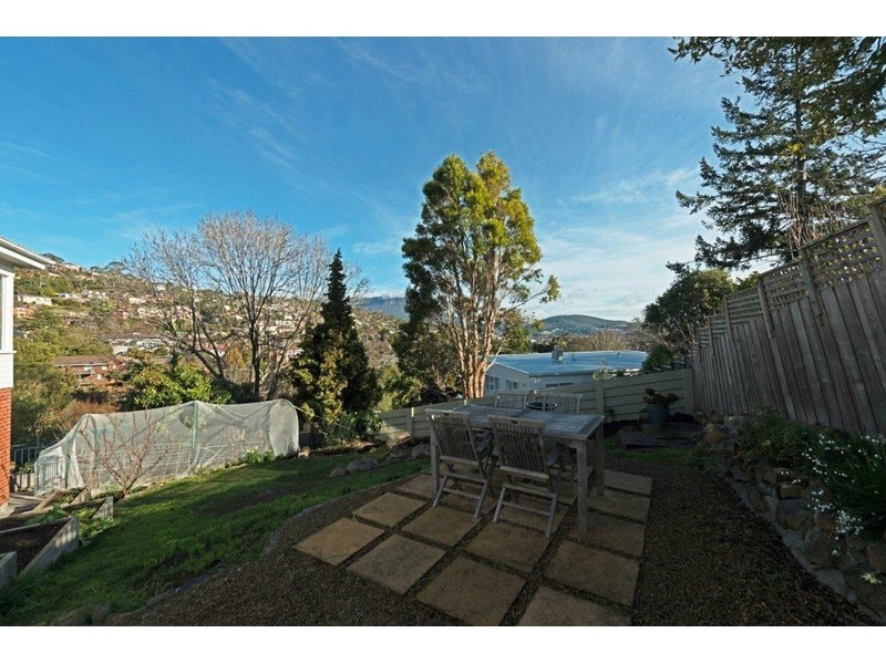 39 Mawhera Avenue, Sandy Bay TAS 7005