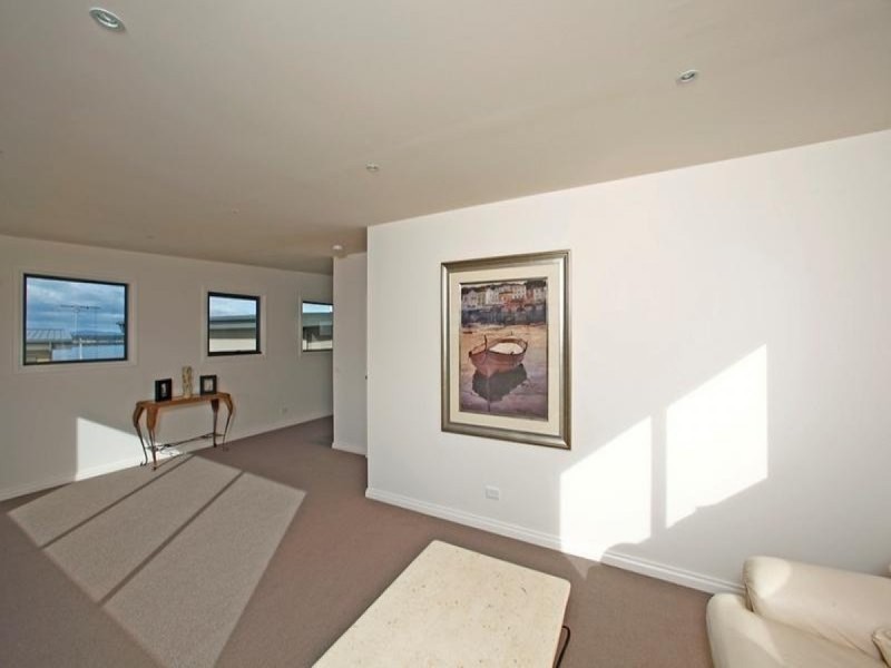 6/4 Higson Street, Midway Point TAS 7171