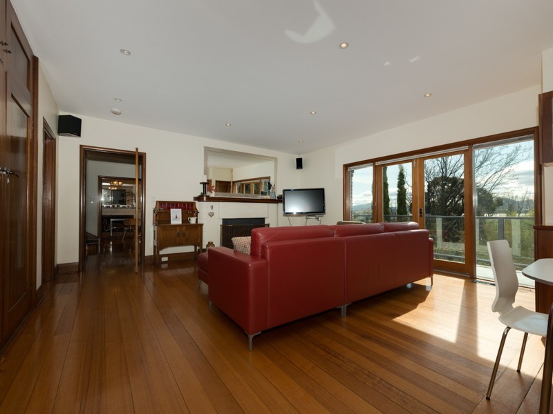 35 Derwentwater Avenue, Sandy Bay TAS 7005