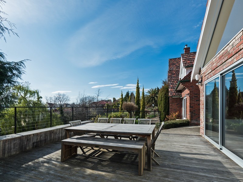 35 Derwentwater Avenue, Sandy Bay TAS 7005