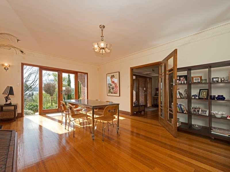 35 Derwentwater Avenue, Sandy Bay TAS 7005