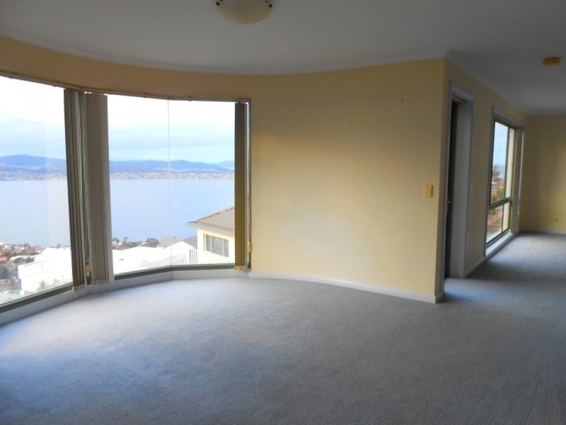 7/54 Nicholas Drive, Sandy Bay TAS 7005