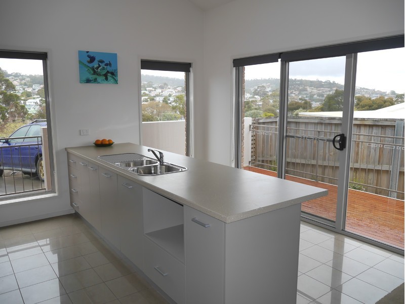 5/10 Flagstaff Gully Road, Lindisfarne TAS 7015