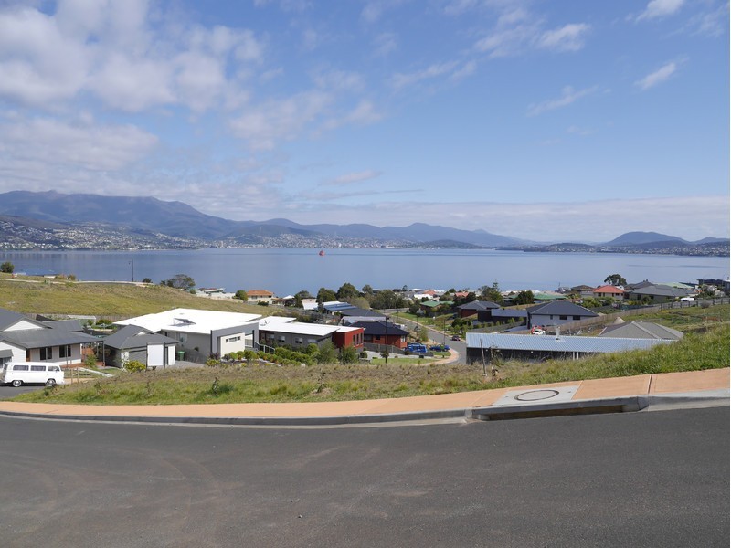 1 Reliance Court, Tranmere TAS 7018