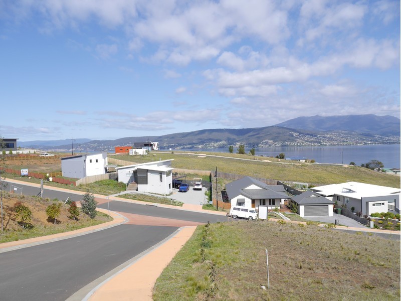 1 Reliance Court, Tranmere TAS 7018