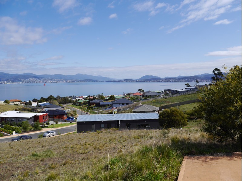 1 Reliance Court, Tranmere TAS 7018