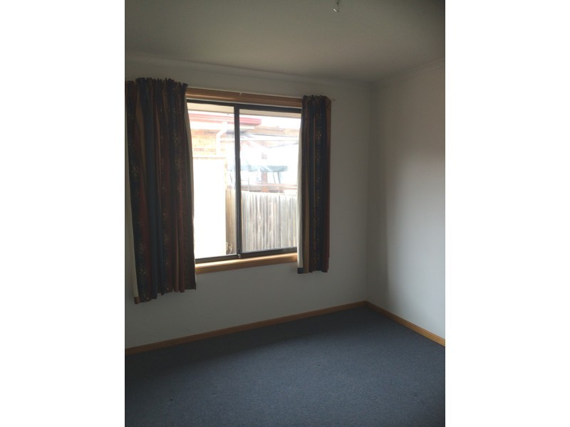2/11 Horsham Road, Oakdowns TAS 7019