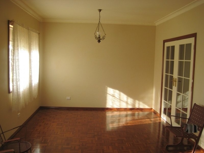 104 Malunna Road, Lindisfarne TAS 7015