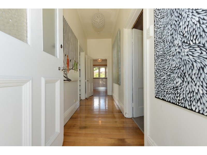 10 Risdon Road, New Town TAS 7008