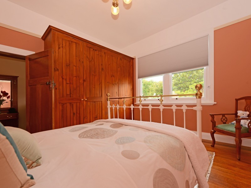 145 Augusta Road, Lenah Valley TAS 7008