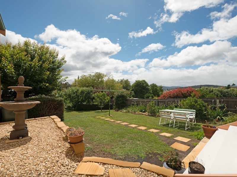 145 Augusta Road, Lenah Valley TAS 7008