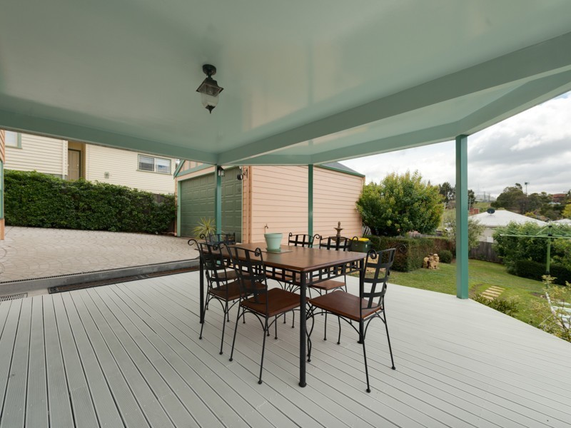 145 Augusta Road, Lenah Valley TAS 7008