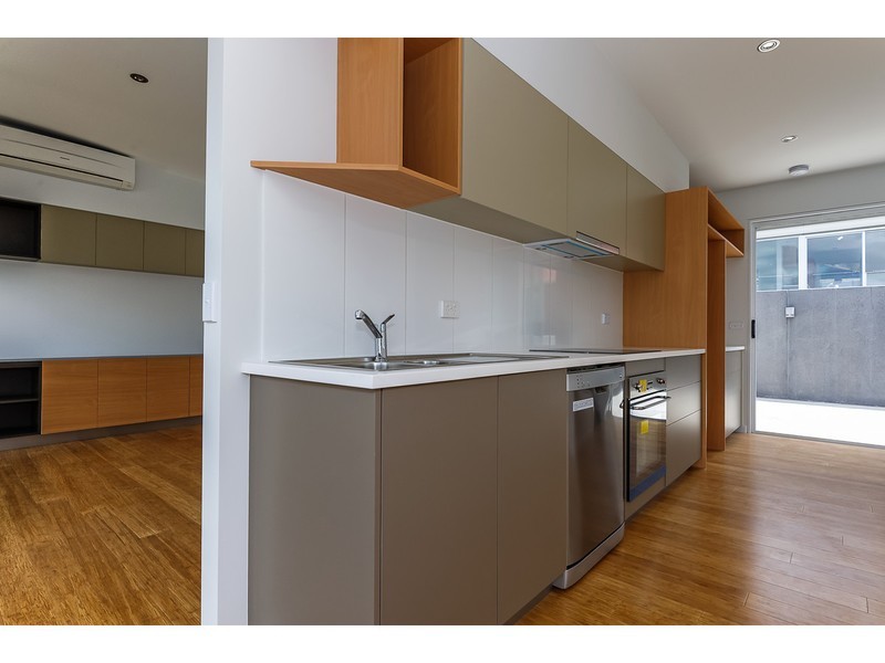 2/116 Sandy Bay Road, Sandy Bay TAS 7005