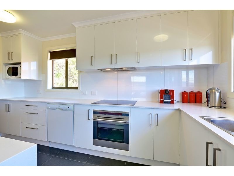 29 Susan Parade, Lenah Valley TAS 7008