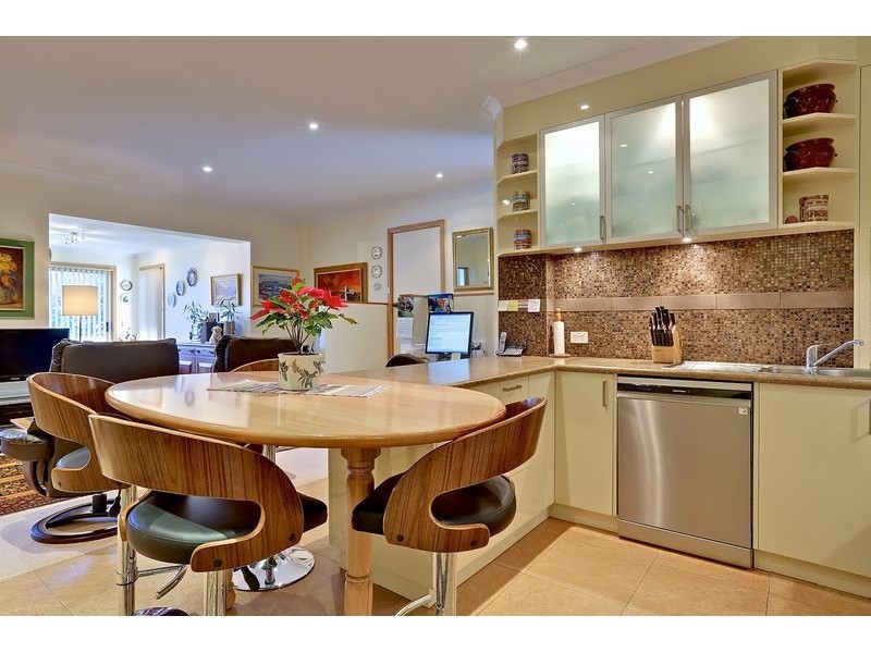 29 Susan Parade, Lenah Valley TAS 7008