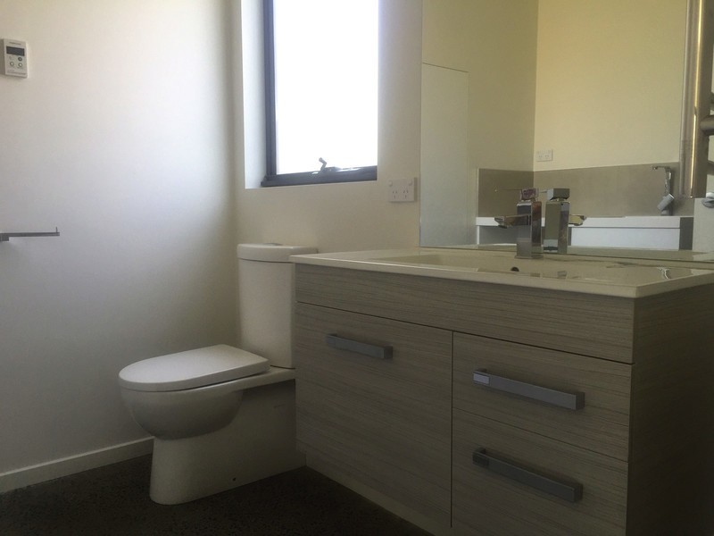 4/18 Boa Vista Road, New Town TAS 7008