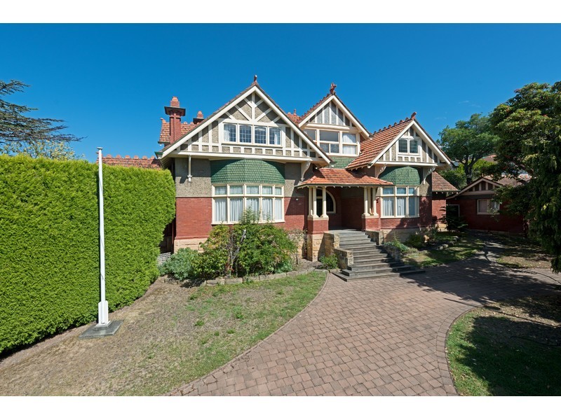 1 Cedar Court, Sandy Bay TAS 7005