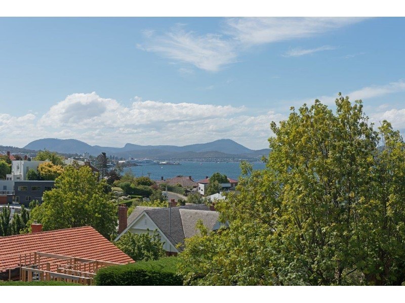 1 Cedar Court, Sandy Bay TAS 7005