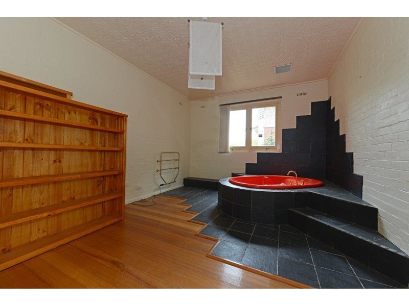 1 Cedar Court, Sandy Bay TAS 7005