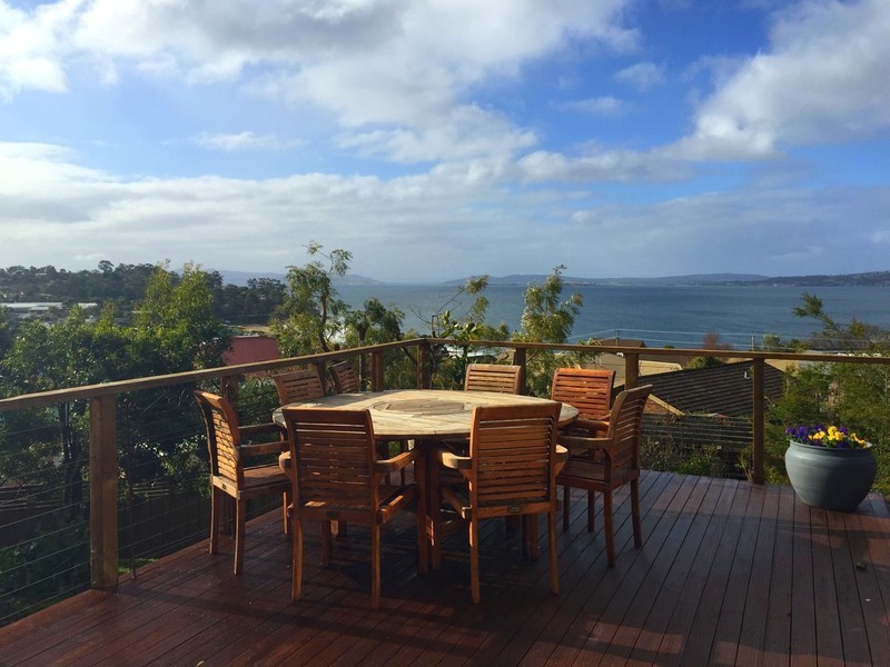 14 Tarana Road, Blackmans Bay TAS 7052