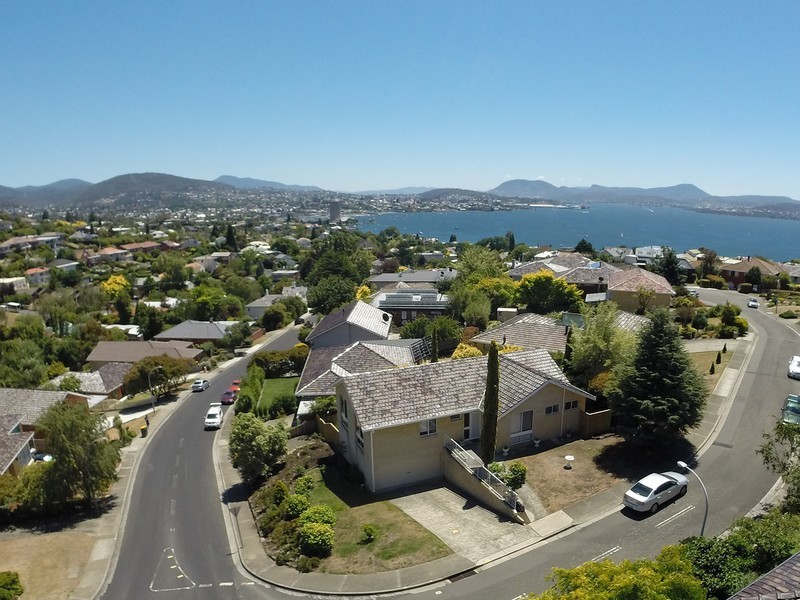 42 Lipscombe Avenue, Sandy Bay TAS 7005