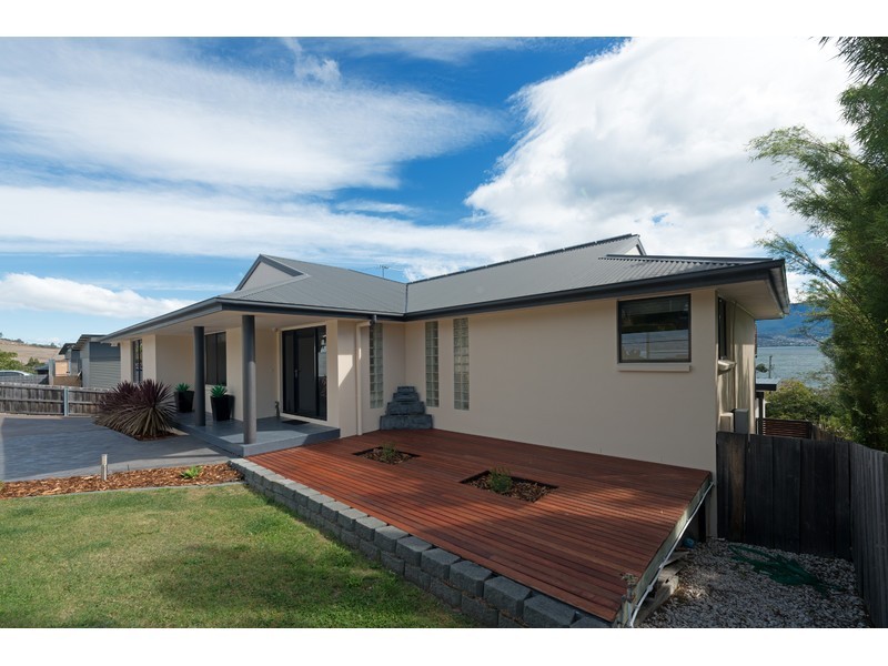 287 Carella Street, Tranmere TAS 7018