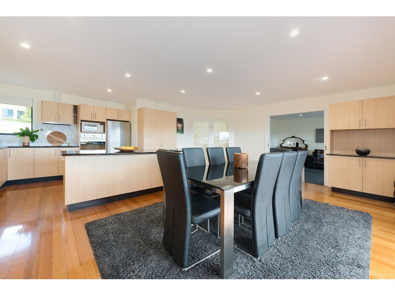 287 Carella Street, Tranmere TAS 7018