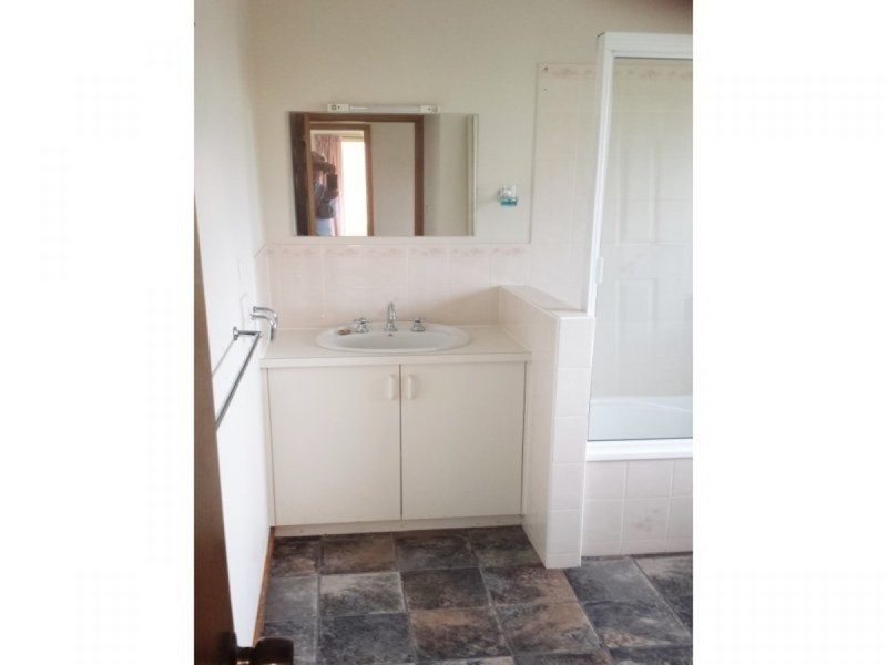 17/11A Charles Street, Orford TAS 7190