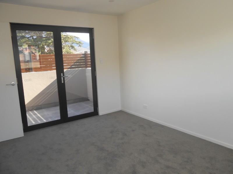 1/18 Boa Vista Road, New Town TAS 7008