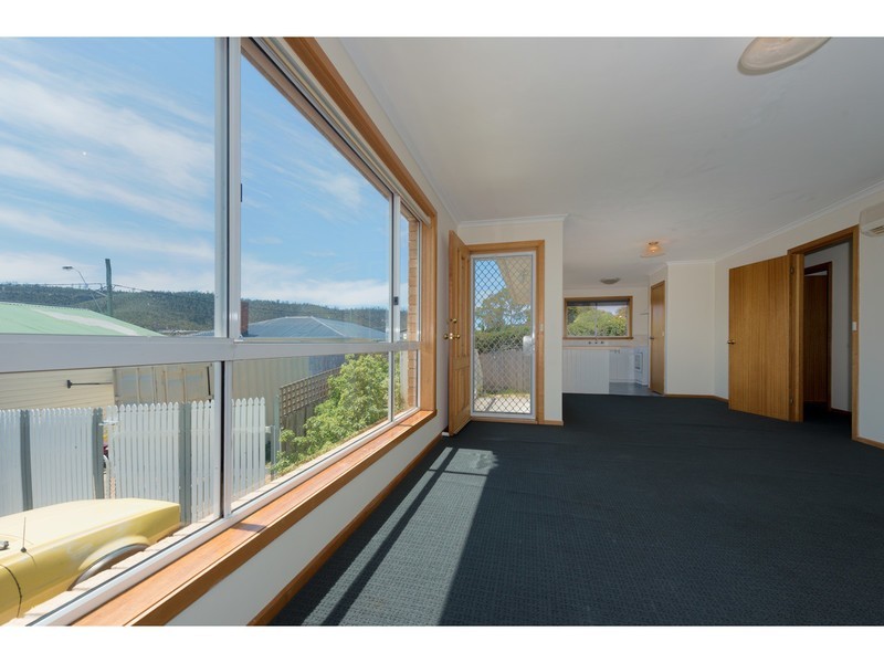 2/265 Cambridge Road, Warrane TAS 7018