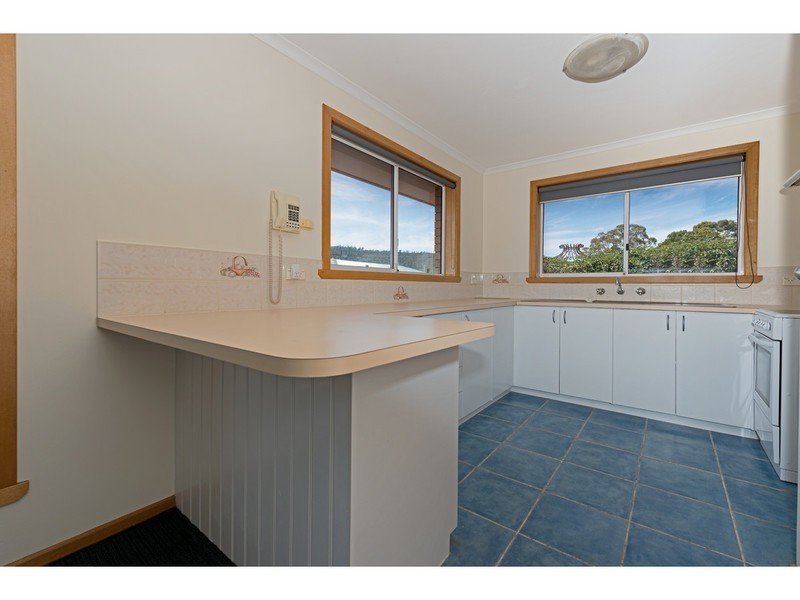 2/265 Cambridge Road, Warrane TAS 7018