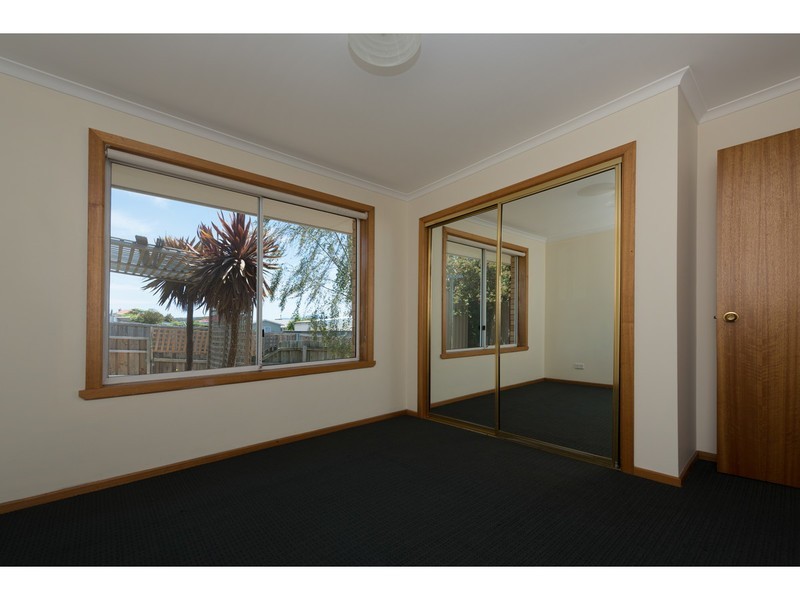 2/265 Cambridge Road, Warrane TAS 7018