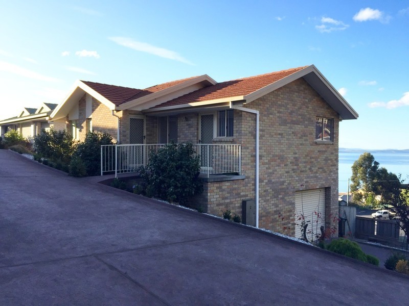 9/1-5 Pauldon Drive, Sandy Bay TAS 7005