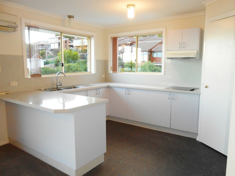 9/1-5 Pauldon Drive, Sandy Bay TAS 7005