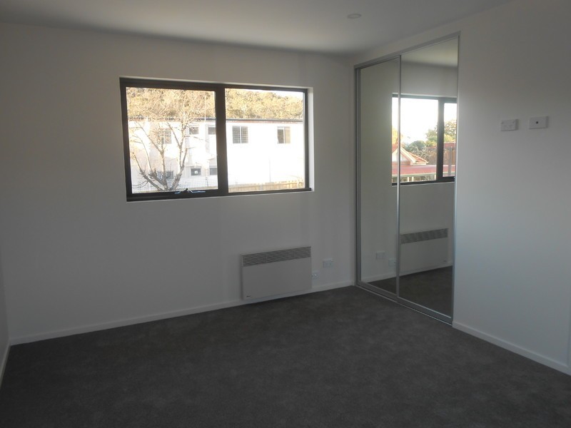 4/18 Boa Vista Road, New Town TAS 7008