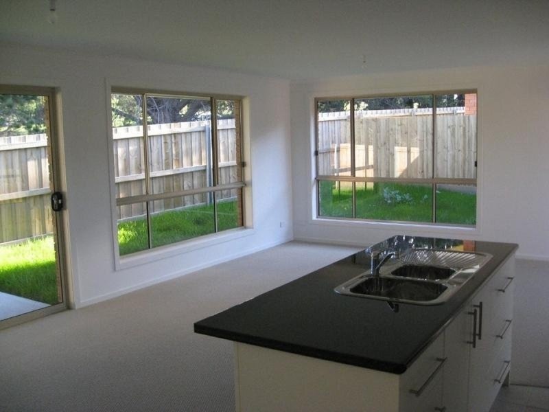 7/26 Iris Court, Kingston TAS 7050