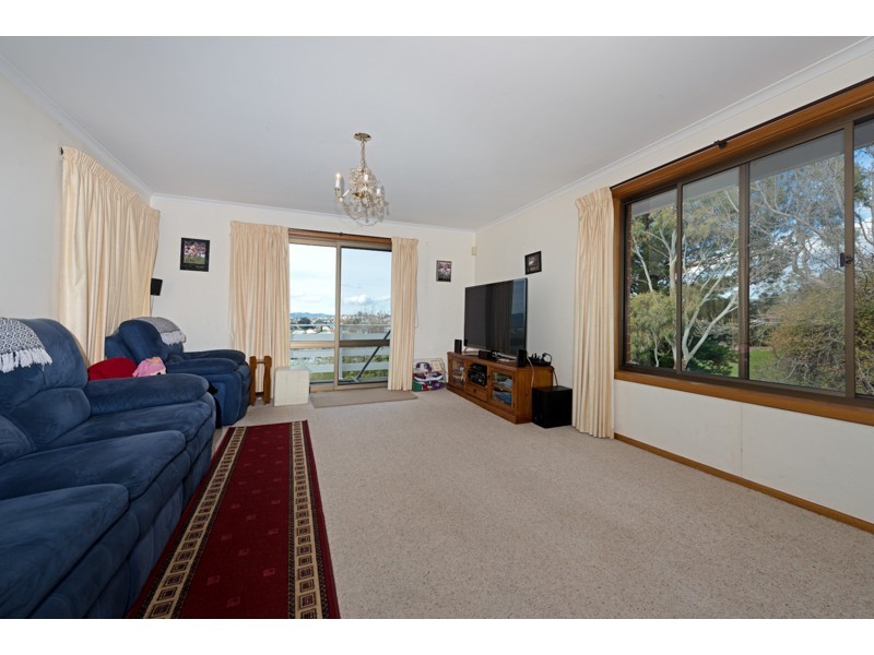 1 Moore Park Drive, Glenorchy TAS 7010