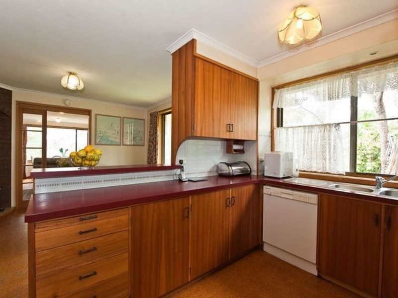 16 Jabez Crescent, Lenah Valley TAS 7008