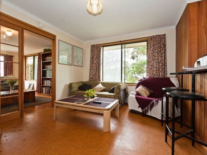 16 Jabez Crescent, Lenah Valley TAS 7008