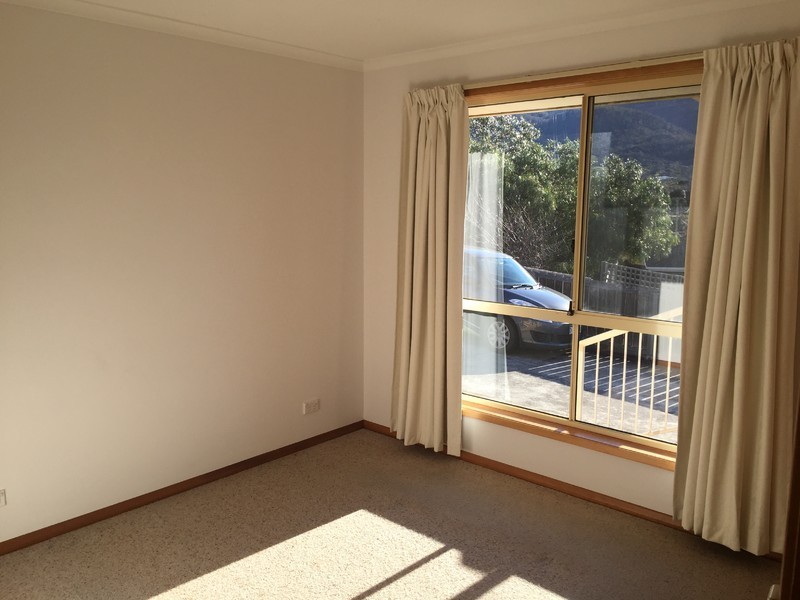 2/5 Gargano Court, Glenorchy TAS 7010