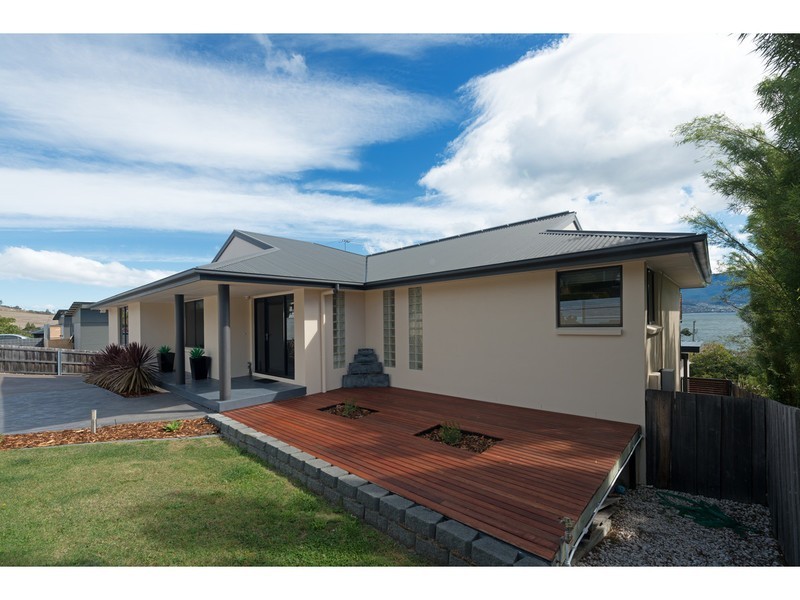 287 Carella Street, Tranmere TAS 7018