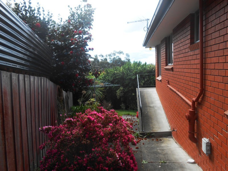 2/49 Kunama Drive, Kingston TAS 7050