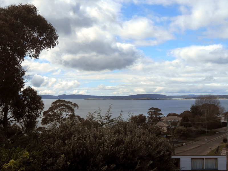 2/49 Kunama Drive, Kingston TAS 7050
