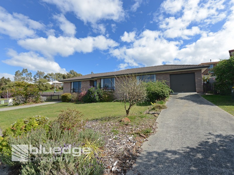 6 Amethyst Drive, Blackmans Bay TAS 7052
