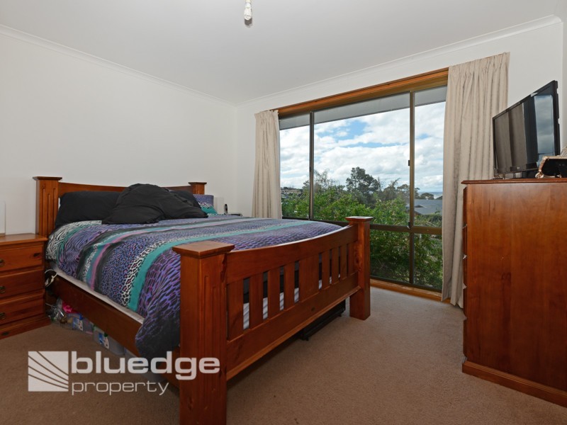 6 Amethyst Drive, Blackmans Bay TAS 7052