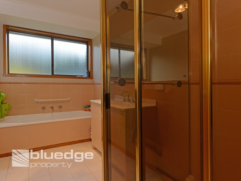 6 Amethyst Drive, Blackmans Bay TAS 7052