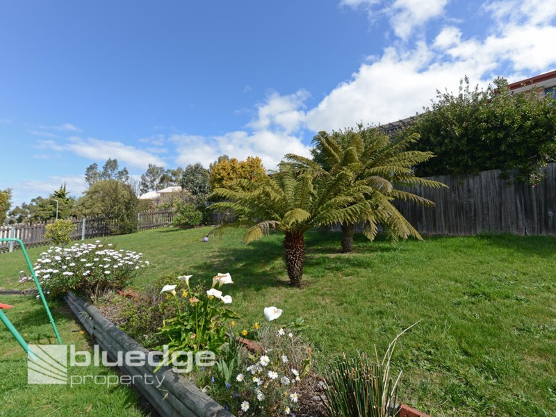 6 Amethyst Drive, Blackmans Bay TAS 7052